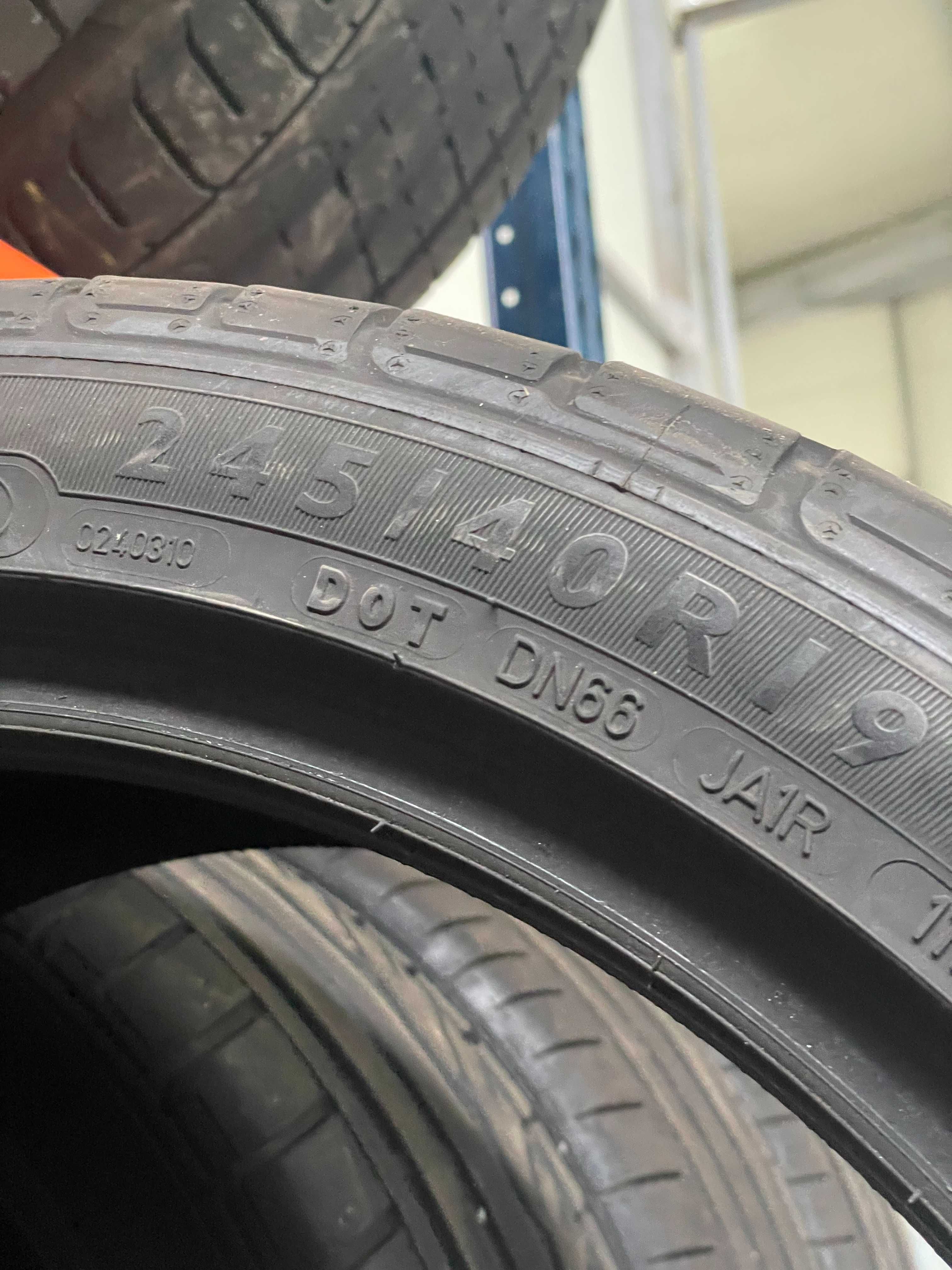 2X 245 40 19 Dunlop Sport 01