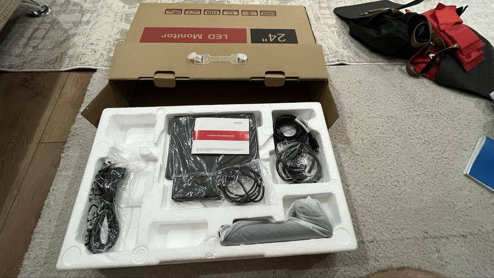 Монитор Aiwa 24 дьюйм новый