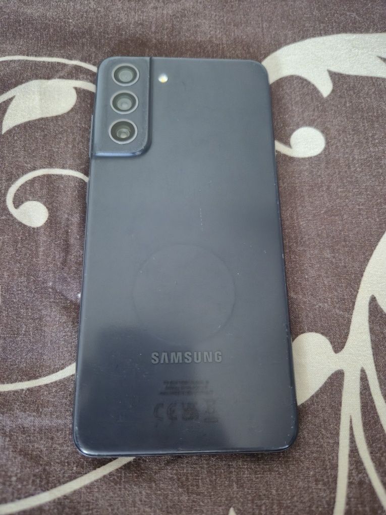 Samsung Galaxy S21 FE за части