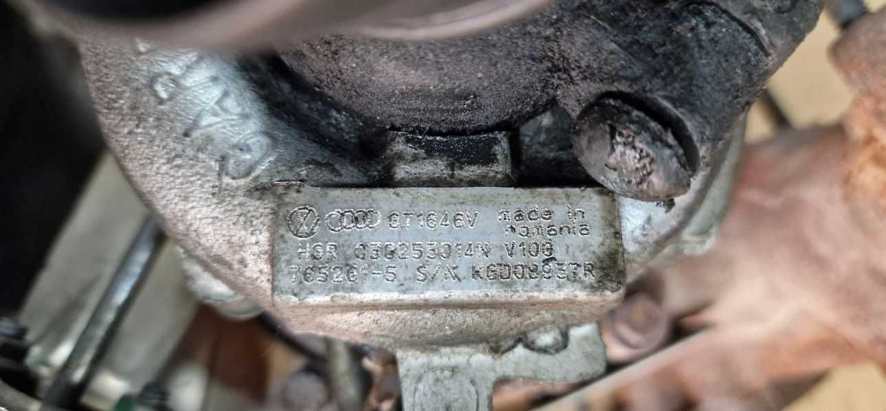 Turbina VW Touran 2.0 TDI cod turbina 03G253014B