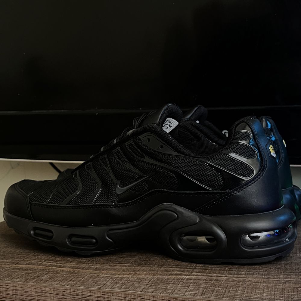 Nike Tn plus (black)