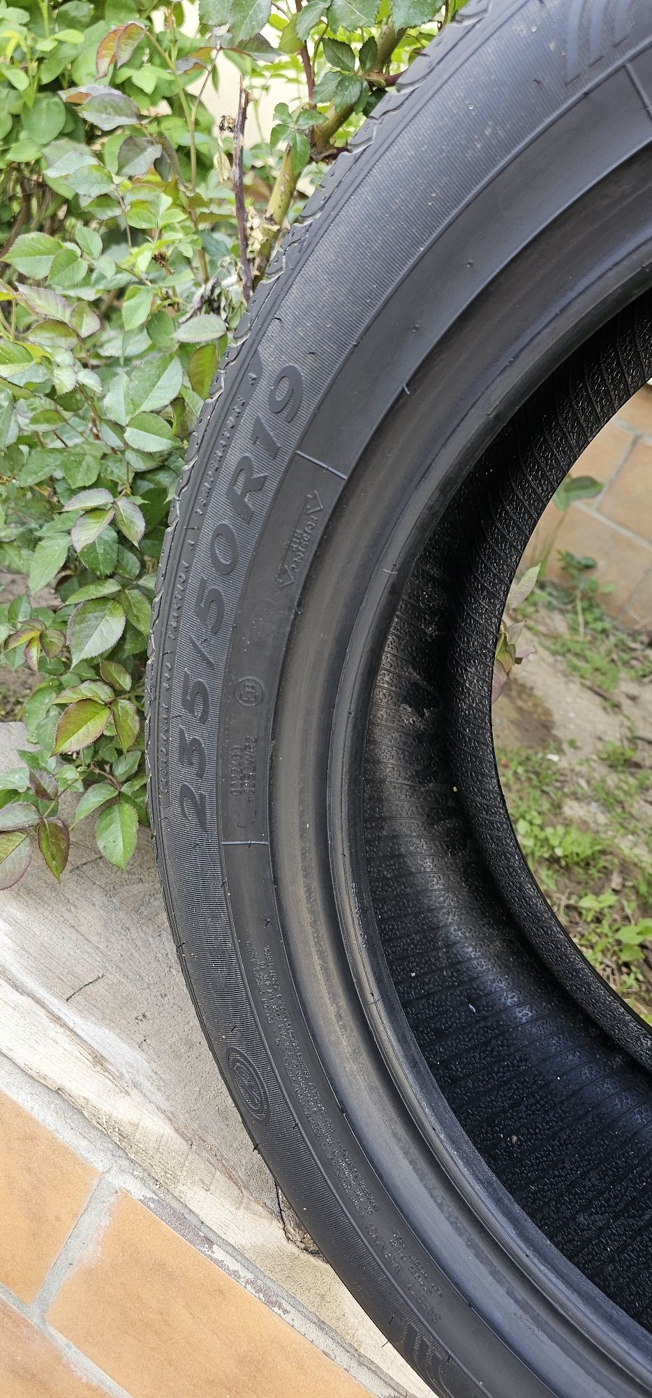 Продается комплект Шин Goodyear EfficientGrip Performance SUV