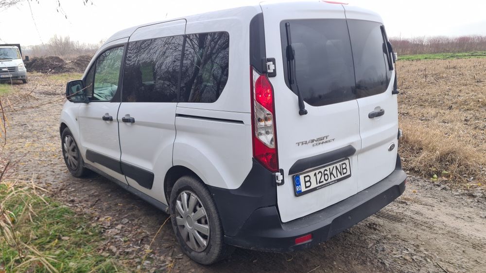 Vând Ford Transit Connect  euro 6, fabricat în 2015, 5 locuri