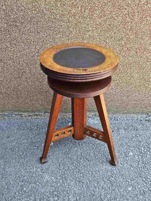 Ретро столче за пиано в перфектно състояние