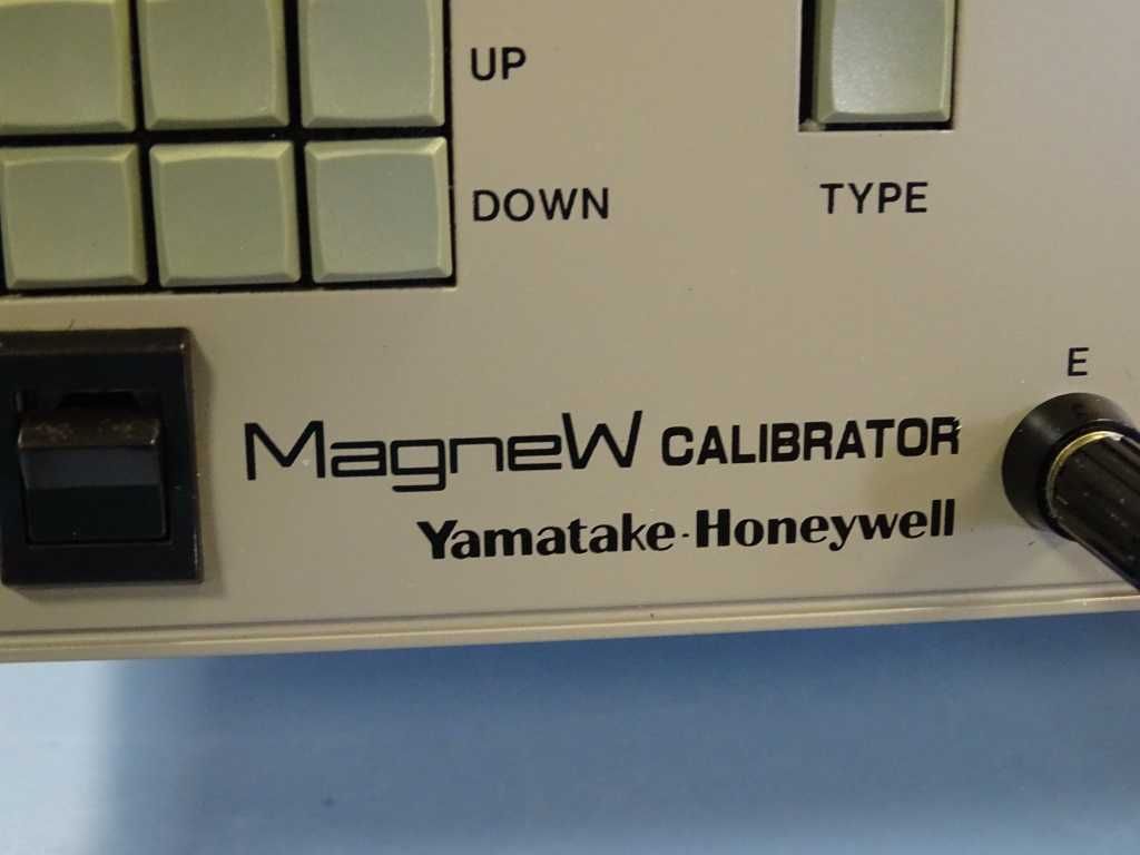 Калибратор Magnew Yamatake-Honeywell