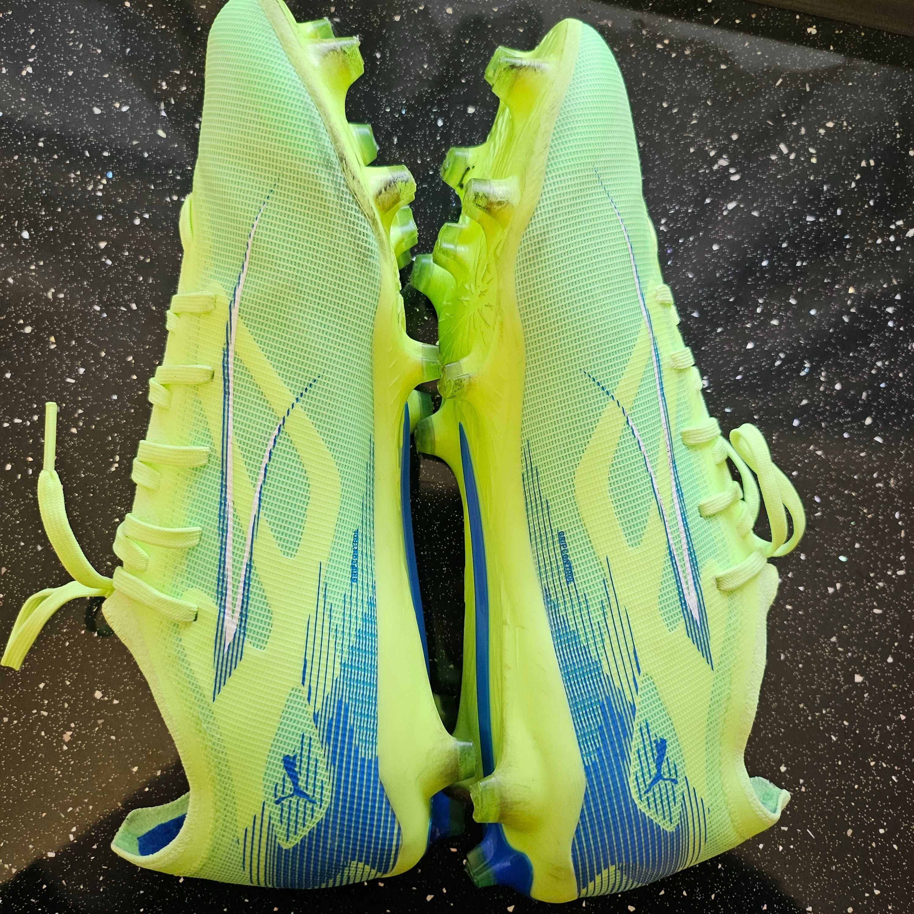 Футболни Бутони Puma