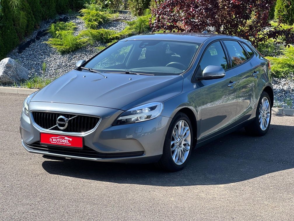 Volvo V40/2017/ Full Led Tehnologi/Navigație/Senzori/Un singur proprie