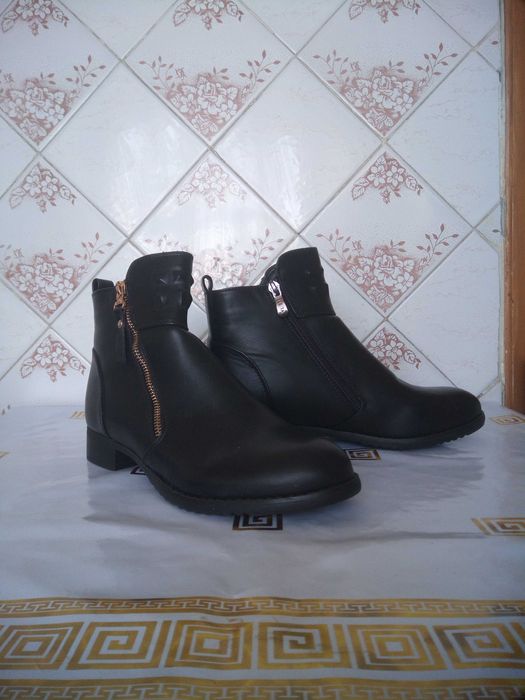 Женские ботинки 39 - 40 размера