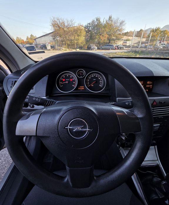 Продавам Opel Astra H 1.4 2004