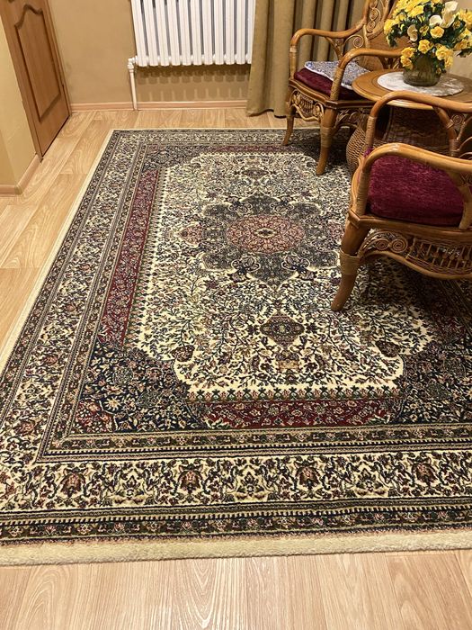 Продам ковер 2*3