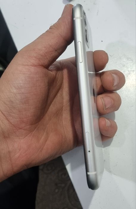 Iphone 11 128Gb sotiladi