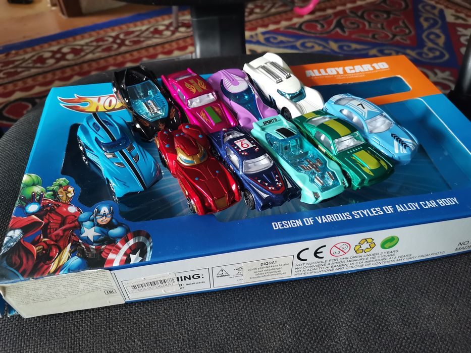 Продам коллекцию машинок HOT WHEEL
