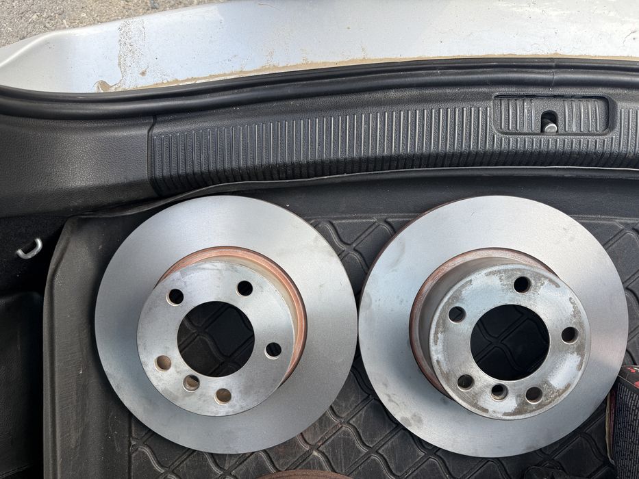 Discuri frana fata BMW 320 F30 E90