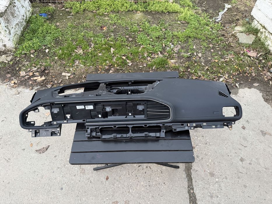 Plansa bord Mercedes GLE GLS W167 2019+ piele cu cusatura, ORIGINALA