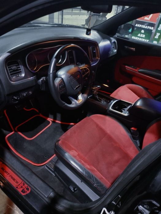 Dodge Charger 600 cp