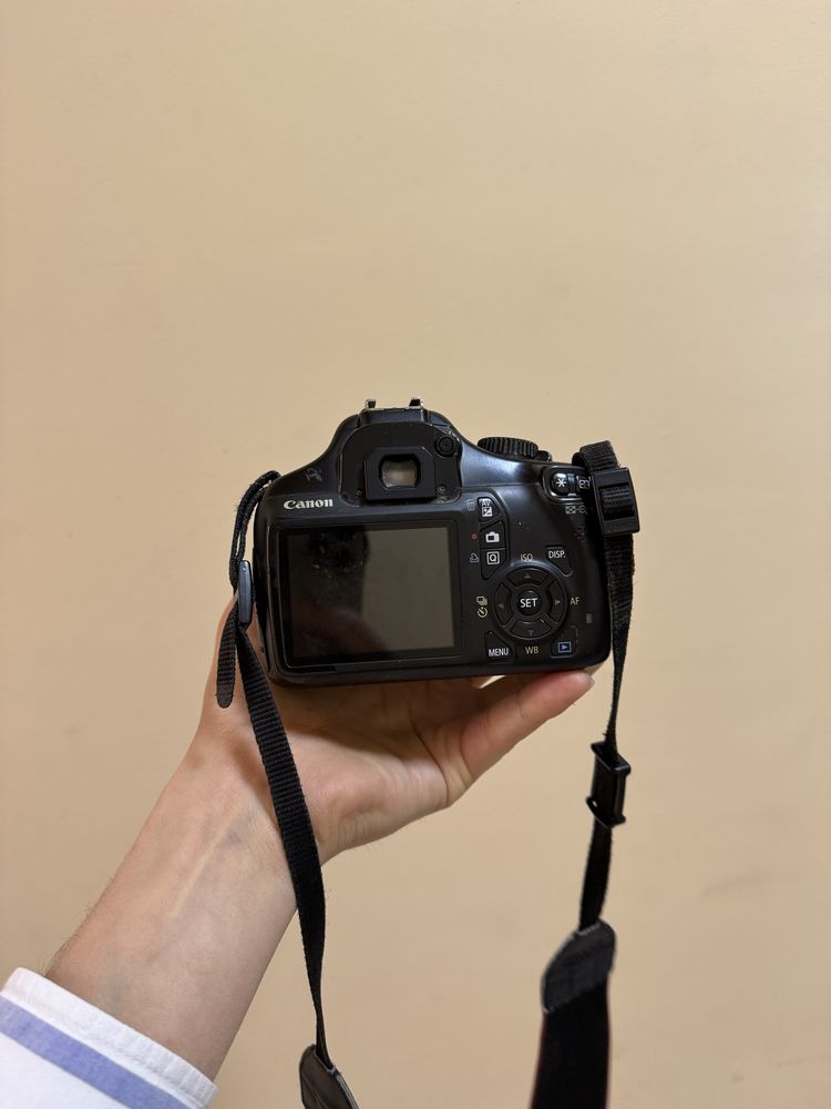 Canon EOS 1100D Фотоаппарат