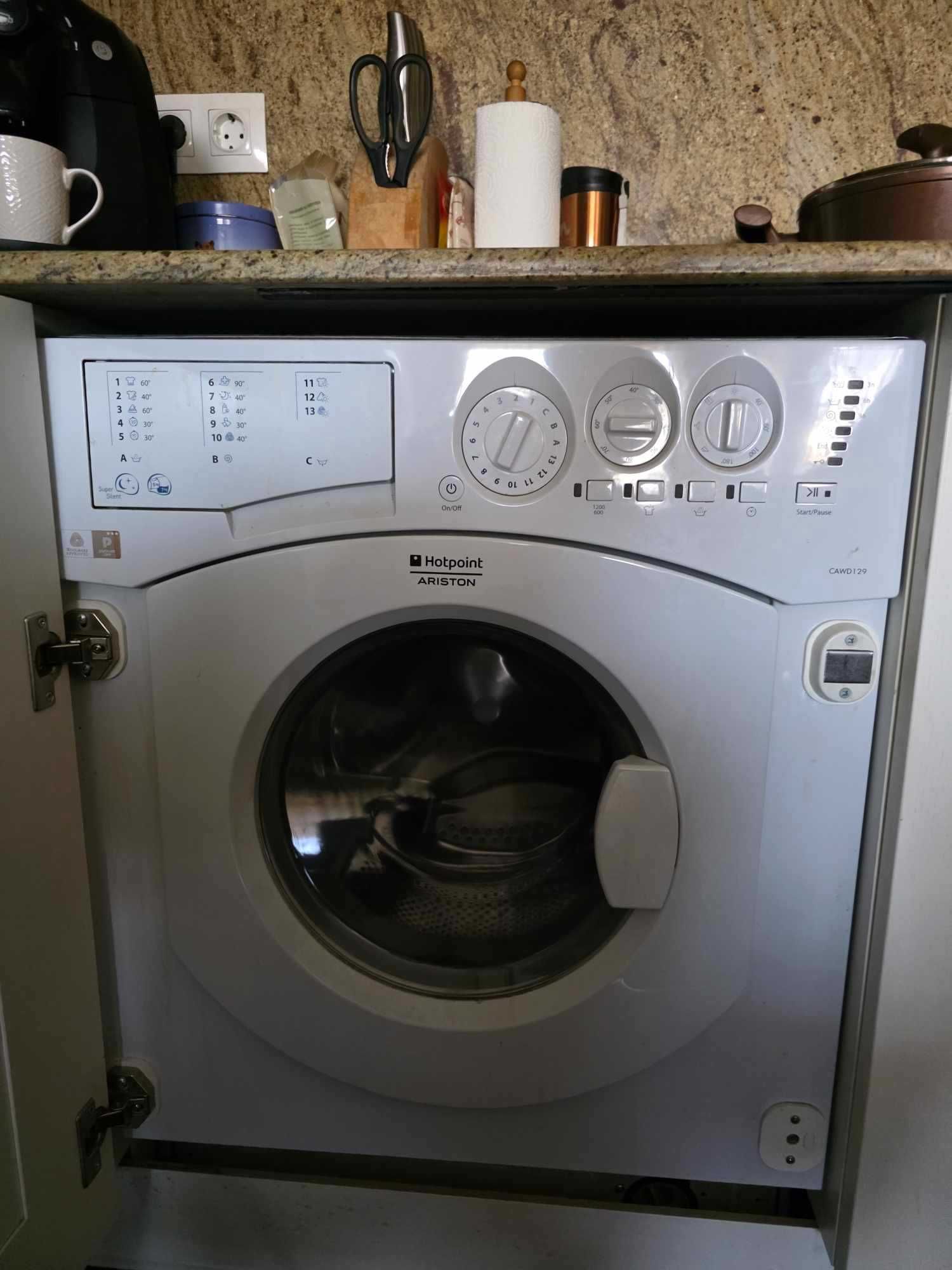 Пералня със сушилня за вграждане Hotpoint Ariston CAWD 129 на части