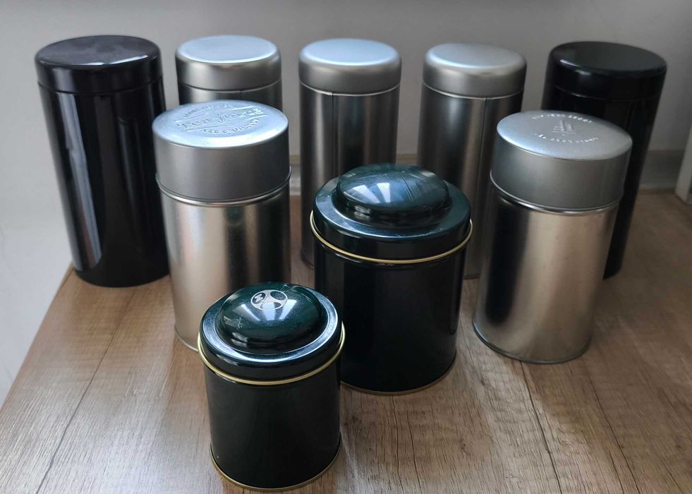 Set de cutii metalice cu capac