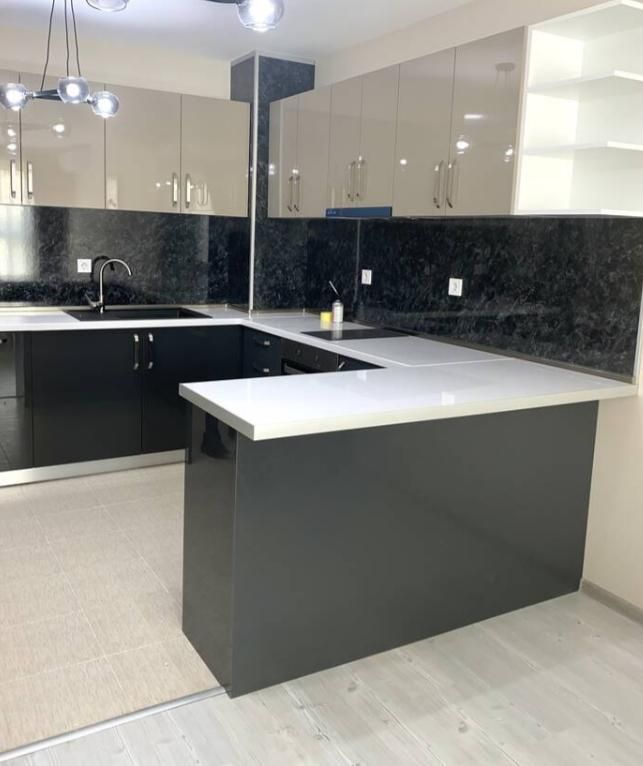Дава се под наем Двустаен апартамент в Пловдив, Каменица 1 - 65 кв.м за 540 € - Снимка #1