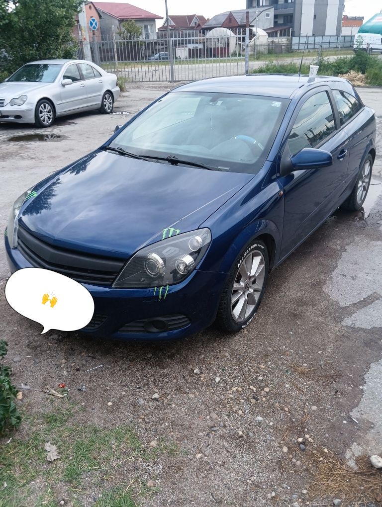 Dezmembrez Opel Astra H GTC Z19DTH 150cp