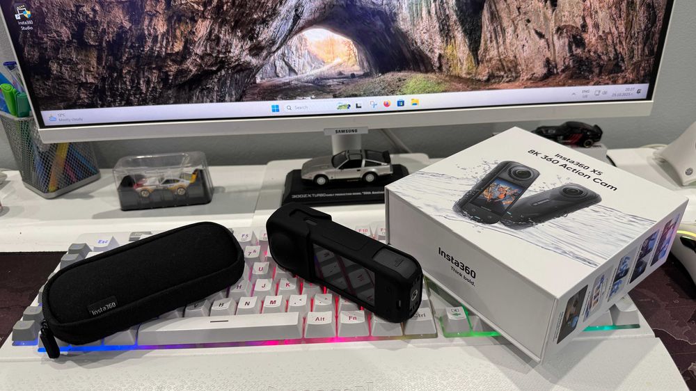 екшън камера Insta X5 360° 8K + Невидима стойка за автомобил