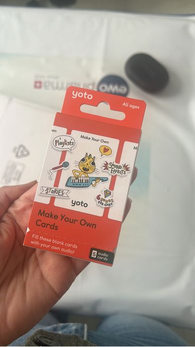 Set de 5 carduri Yoto noi.