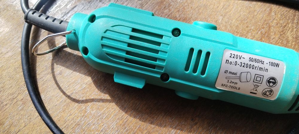 Продается бор машинка Louxor