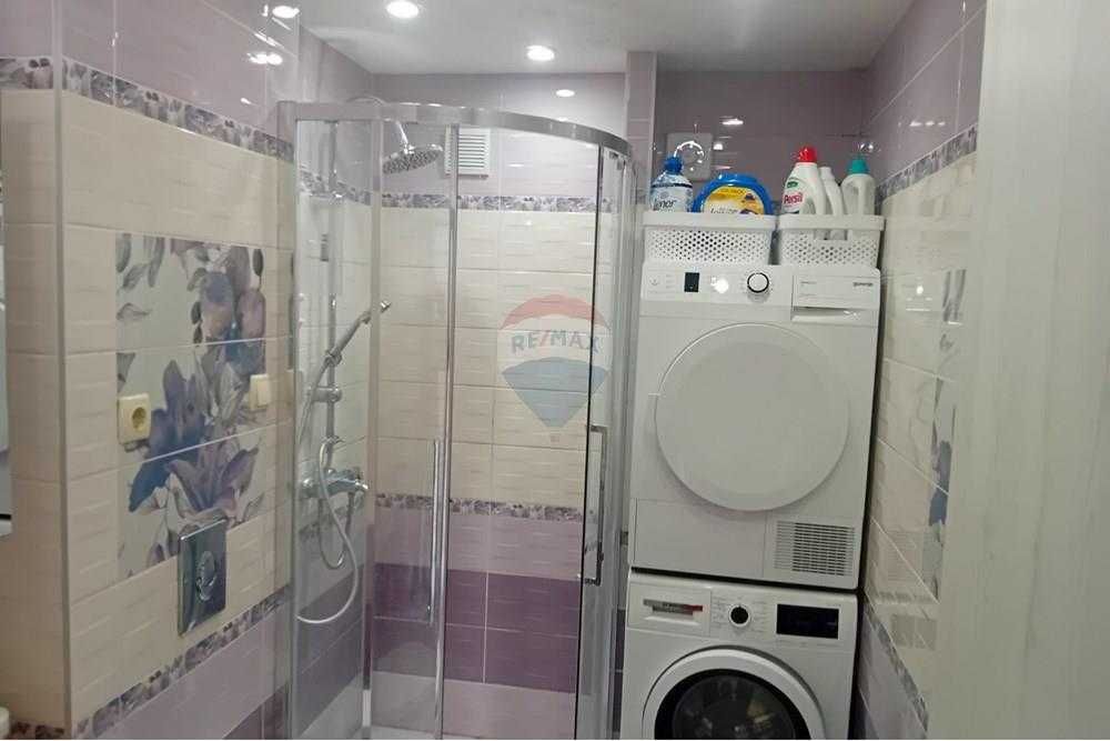 Етаж от къща  Окръжна Болница - За продажба - гр. Варна, България