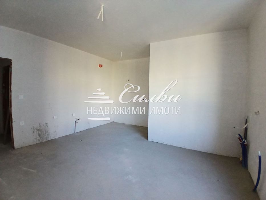 Продава се Двустаен апартамент в Шумен, Тракия - 70 кв.м за 1275 €/кв.м - Снимка #2