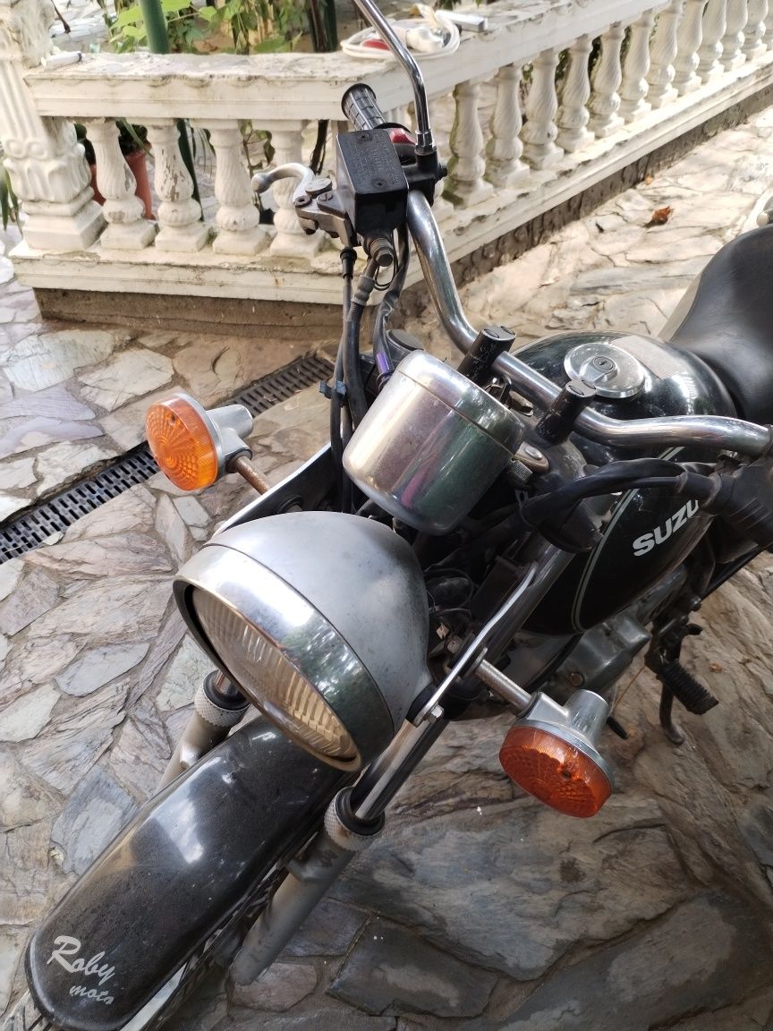 Motocicleta Suzuky 250 cc