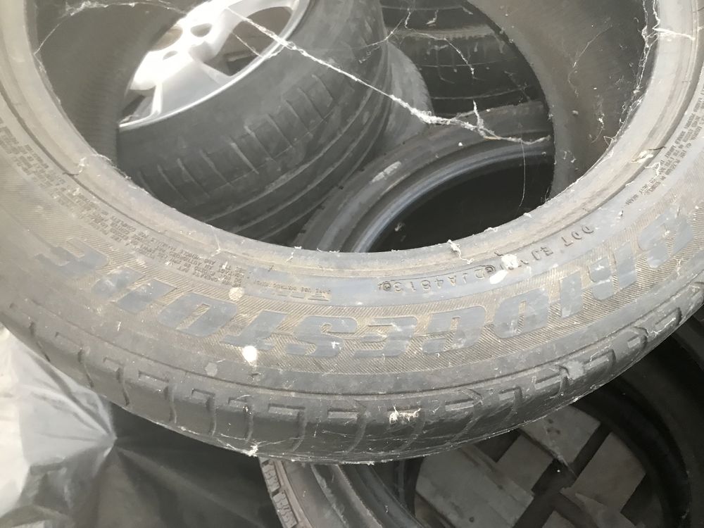 Anvelopa vara   255 50 R19 BRIDGESTONE dueler H/P sport   100 lei