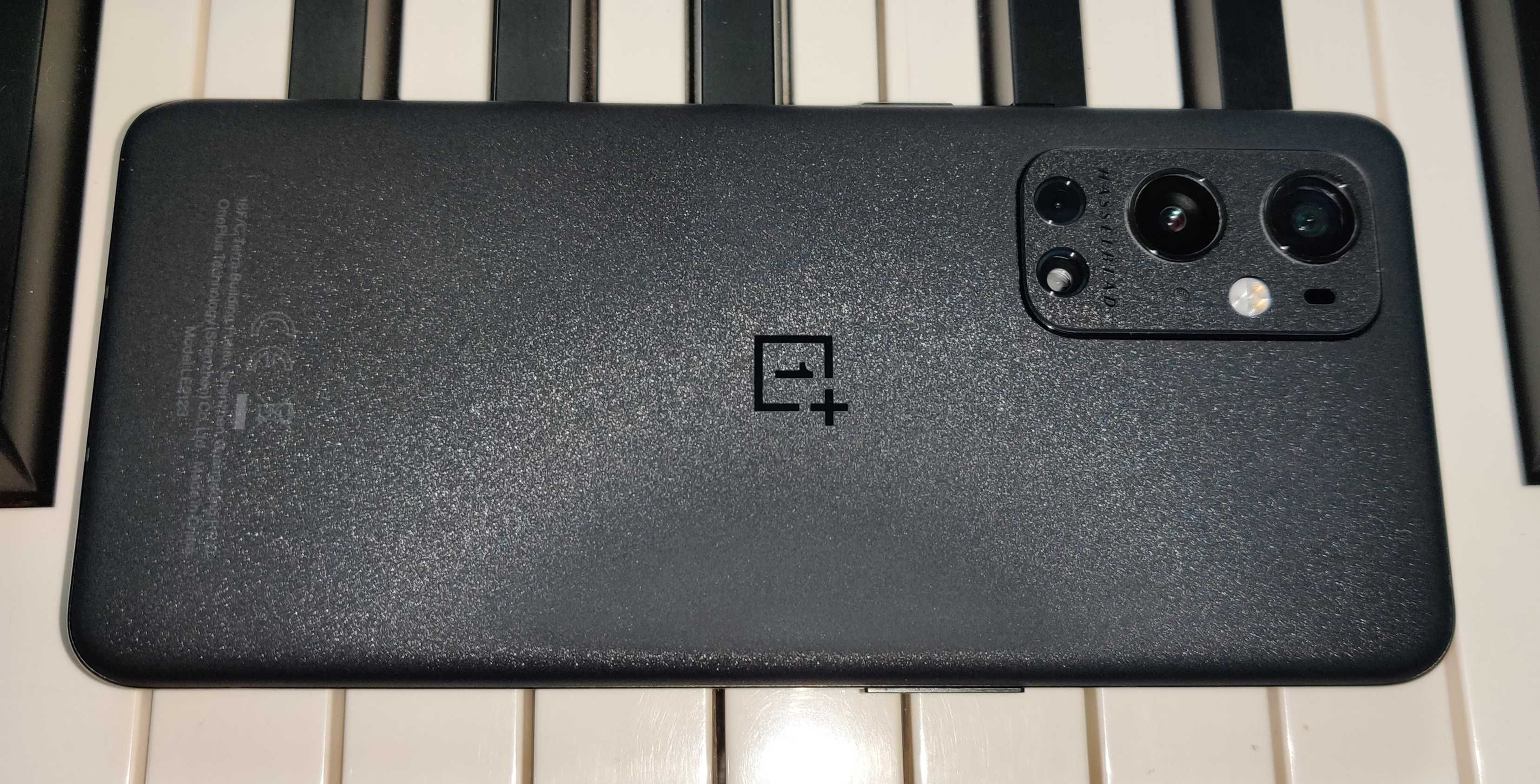 OnePlus 9 Pro 5G 12gb RAM 256Gb stocare