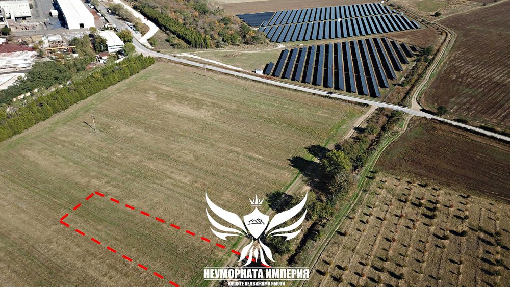 Продавам земя 3000кв. гр.Куклен преди КЦМ на осма линия