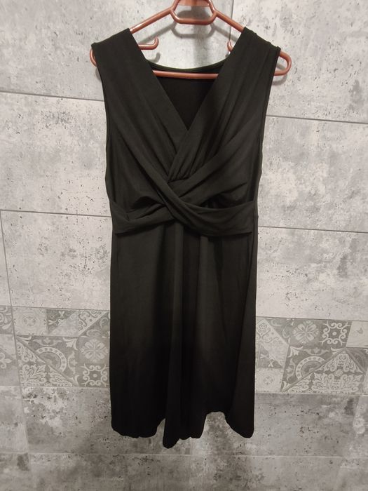Rochie elegantă fără mâneci, decolteu în V, mărimea M