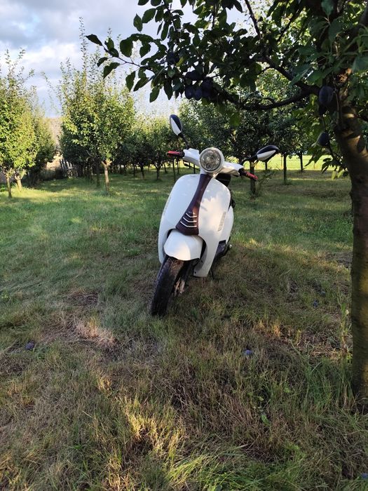 Vând scuter 49cc