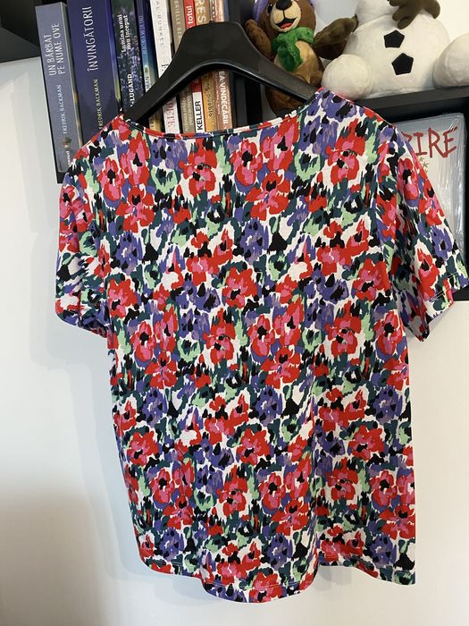 Tricou model inflorat