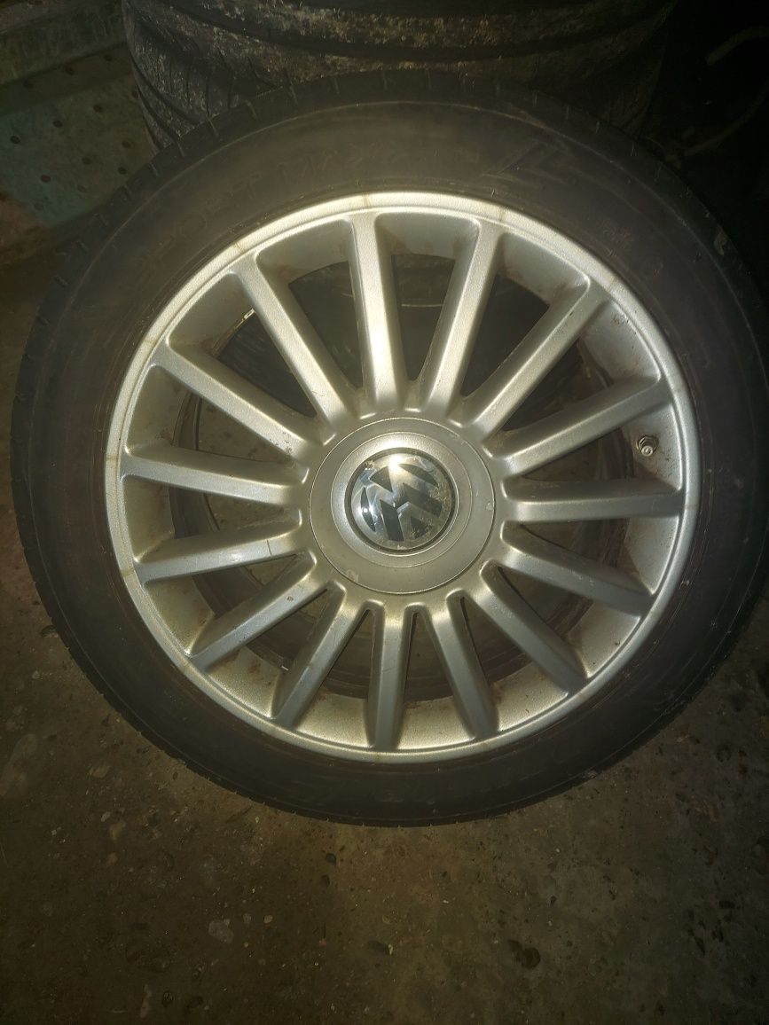 Jante vw r17 235/45r17