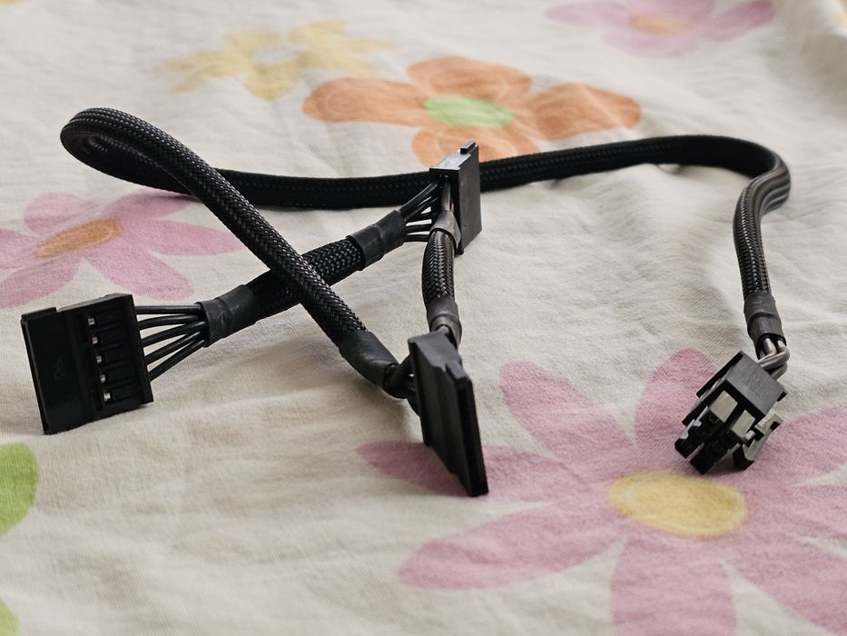 VGA видео кабел, САТА SATA кабел от EVGA захранване и кабел за лаптоп