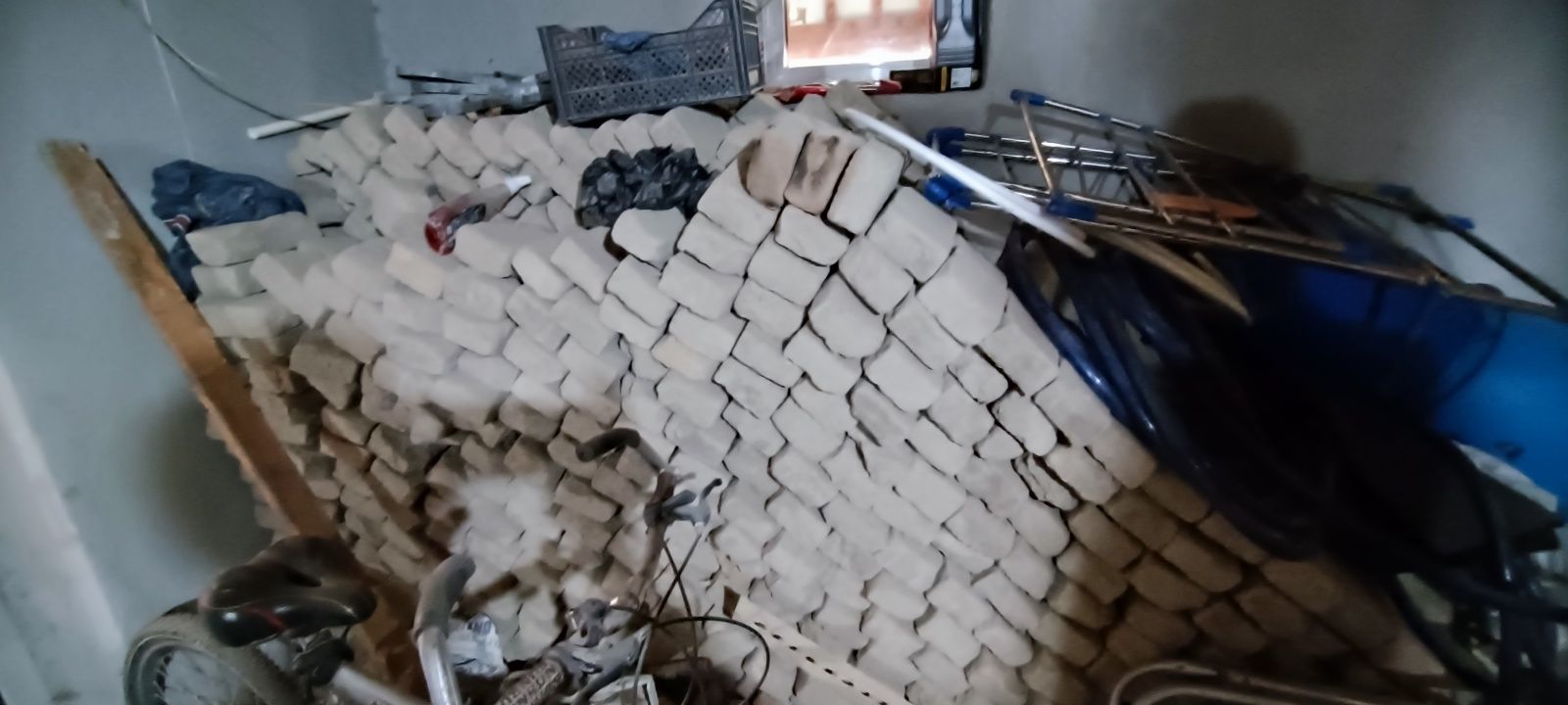 Xom g'ish bepul kimga kerak