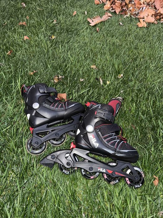 ROLE COPII reglabile 29-32 maxim 2 purtari in stare foarte buna,