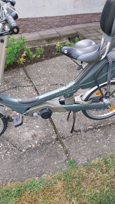 Vand bicicleta Giant revive electrica