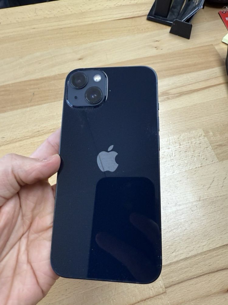 Apple iPhone 13 - 128 GB - Midnight (Metro) - 100% Battery