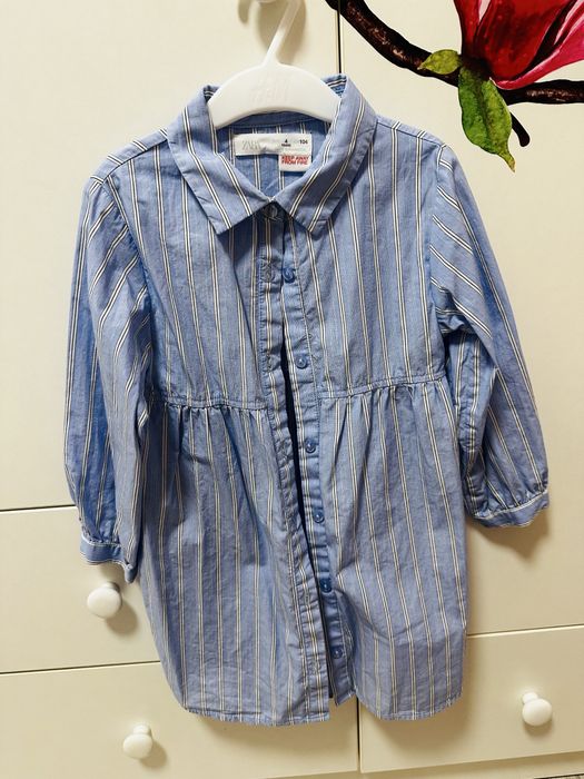 Rochita Zara marimea 104 sau 4 ani