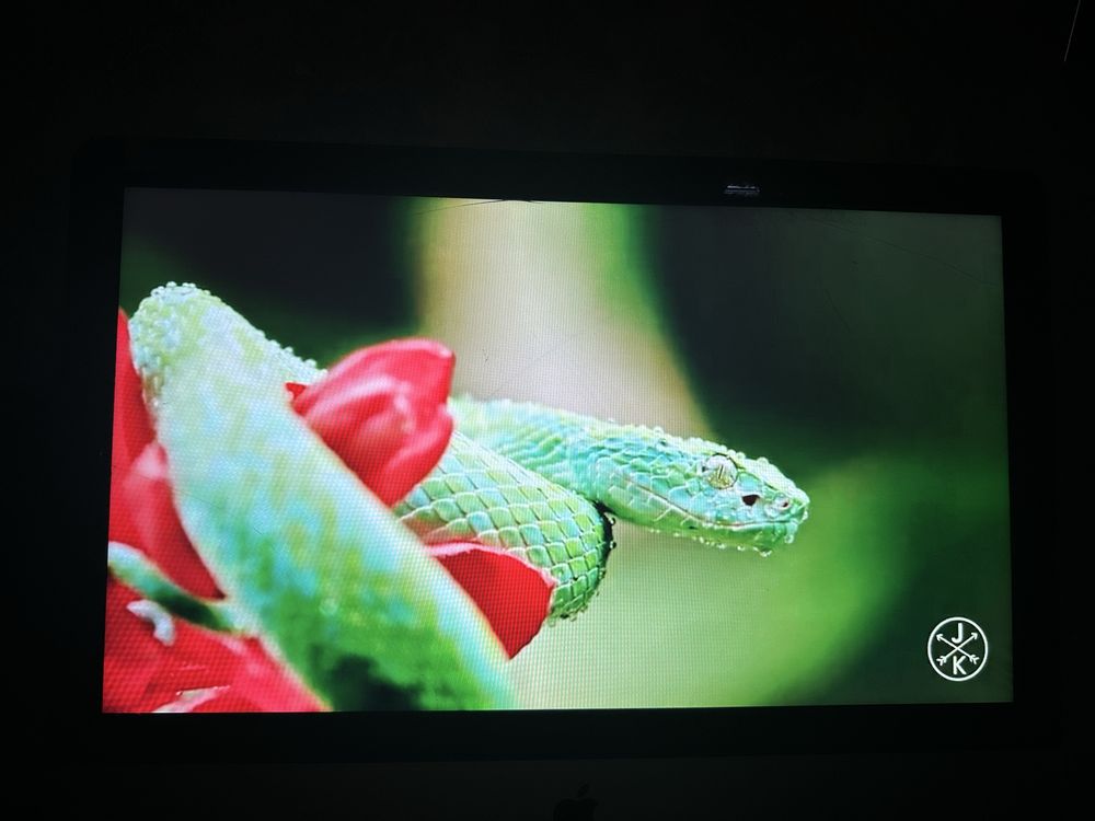 Imac A1418 разбито стекло, но матрица целая.