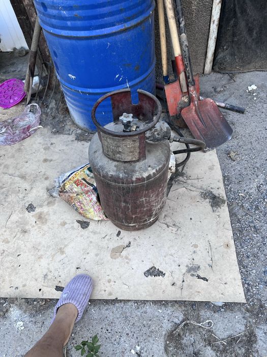 Продам газ балон маленький