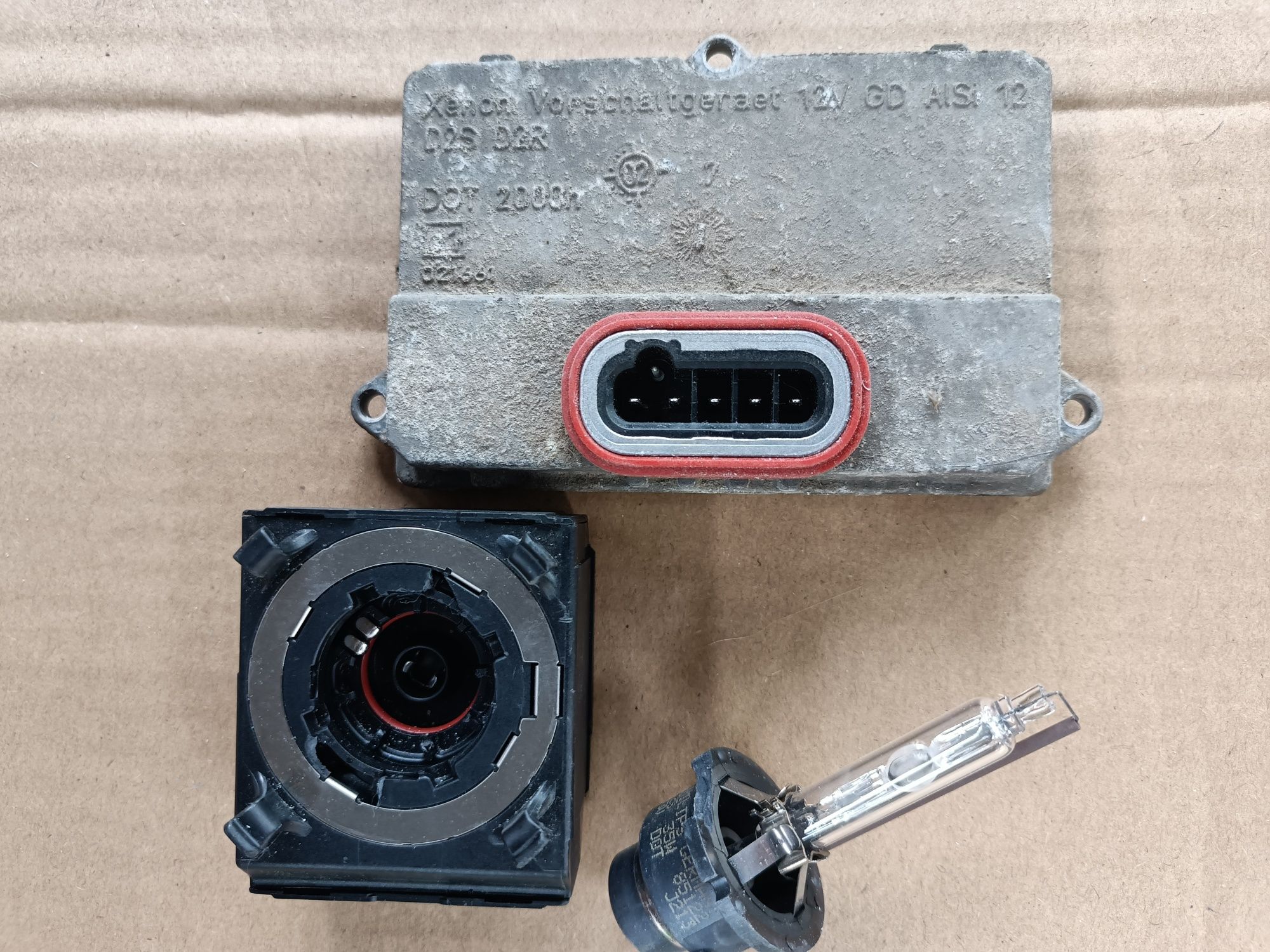 Bec , Balast, Aprindere xenon 12v