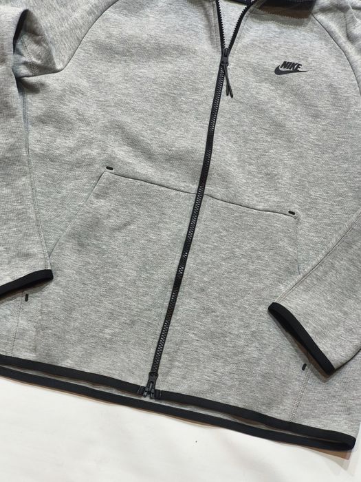 Ново спортно горнище Nike Tech Fleece размер L