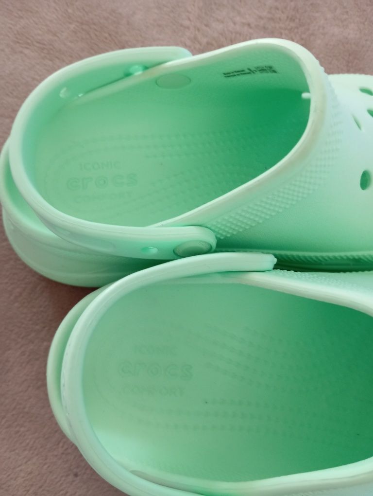 Crocs iconic comfort, mărimea 7/38