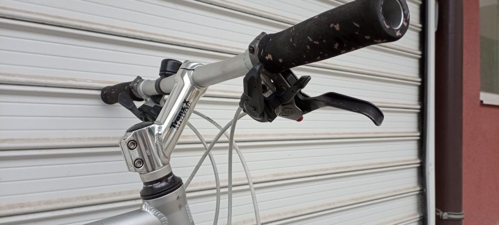 BMC хибриден градски гравел велосипед