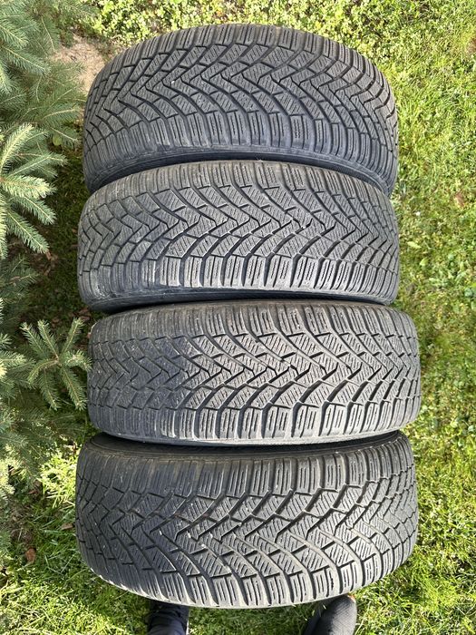 Vand roti cu anvelope 205/55/16 iarna/ vara continental